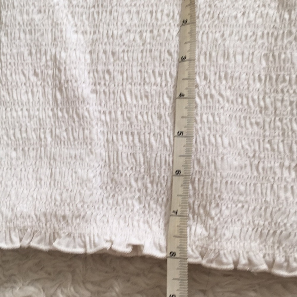 HOT ITEM❤️Cleo White smocked tube top - Picture 6 of 8